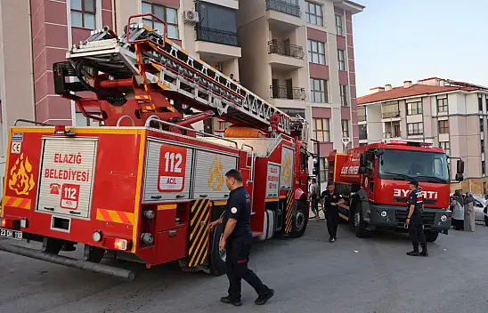 6 katlı binada yangın 16 kişi merdivenle kurtarıldı