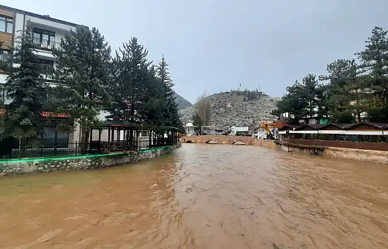 Bozkır'da Çağlayan göleti taştı! Konya ovası için büyük bereket