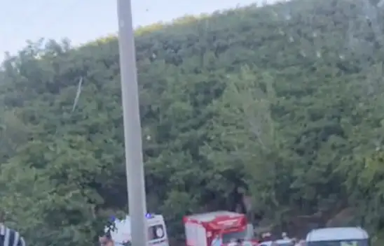 İlaçlama makinesinin altında kalan 3 çocuk annesi kadın can verdi!