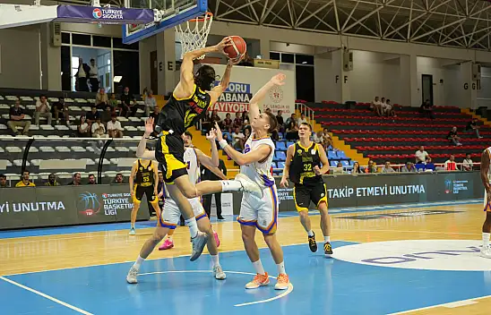 Konya Büyükşehir Belediyespor sezona fırtına gibi başladı: 59-75