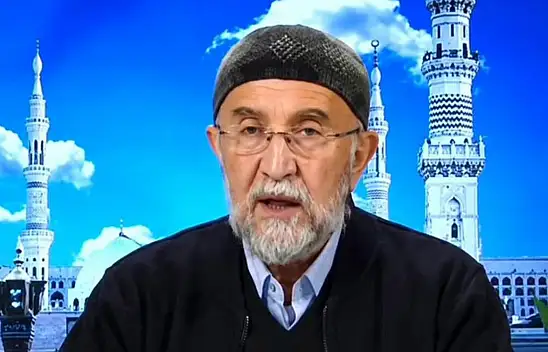 Konya'nın sevilen hocası Saffet Bakırcı son yolculuğuna uğurlandı