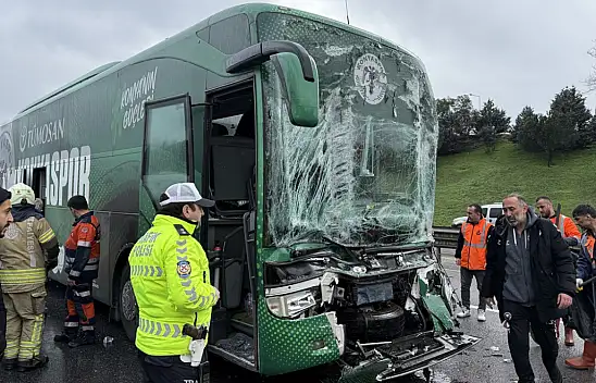 Konyaspor otobüsü Tem otoyolunda kaza yaptı