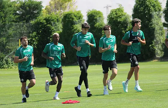 Konyaspor'un yeni sol beki kimdir?