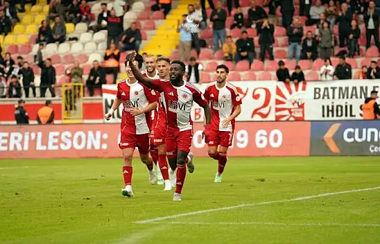 Konyasporlu oyuncu 1. ligi sallıyor