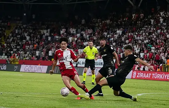Konyasporlu oyuncu yere göğe sığdırılamadı