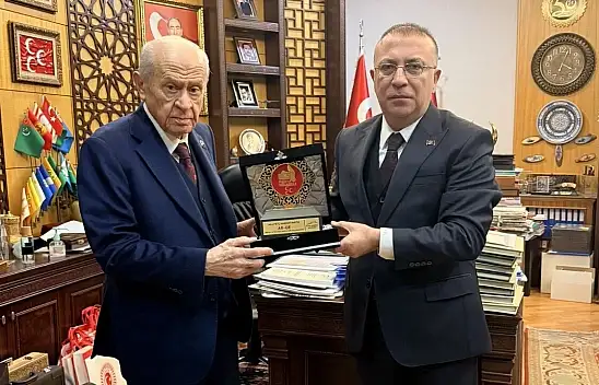 MHP'de istifa! İzzet Ulvi Yönter Genel Başkan Yardımcılığı görevini bıraktı