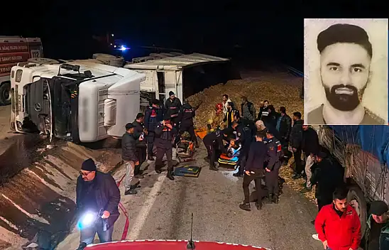 Talaş yüklü tır devrildi: Dorsenin altında kalan genç sürücü hayatını kaybetti