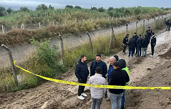 Toprak altında kalan işçi hayatını kaybetti