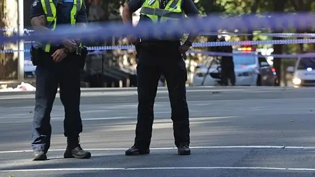 Yeni Zelanda'da bıçaklı saldırgan polis tarafından vurularak öldürüldü