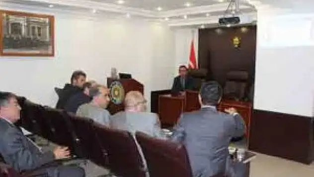 'Karapınar Güneş Enerjisi İhtisas Endüstri Bölgesi' toplantısı