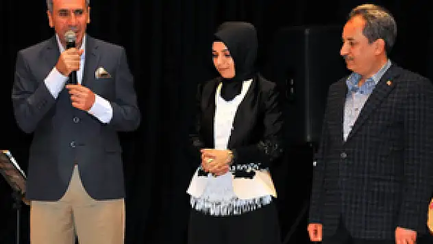 Akşehir Belediyesi'nden anneler günü etkinliği