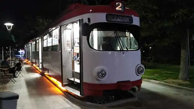 Tramvay Nostalji Kafe Konya'da hizmete açıldı