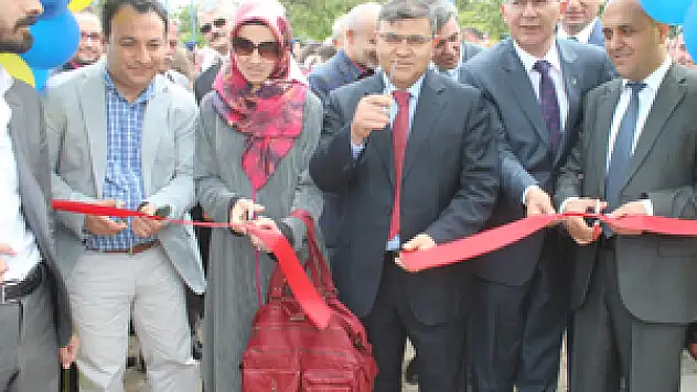 Beyşehir'de 'Beyşehir Göl Kitap Fuarı' açılışı