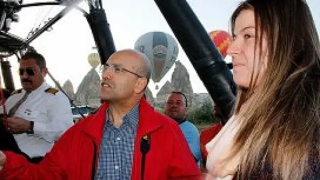 Bakan Şimşek'ten balon turu