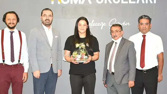 Hüma Okulları Avrupa  başarısını ödüllendirdi