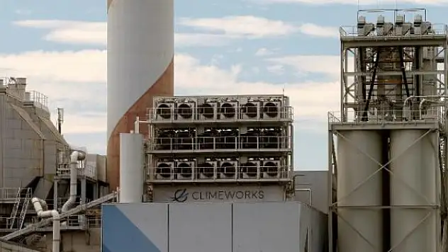 En büyük karbon yakalama tesisi İzlanda'da açıldı