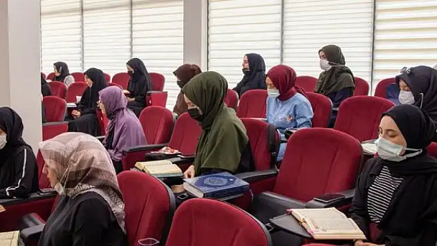 Musiki ve toplu tekrarlarla 75 günde hafız olacaklar