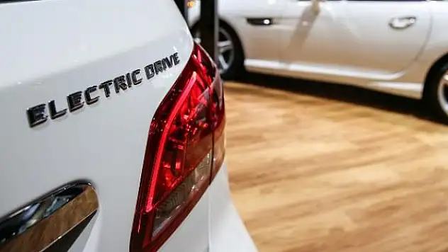 2032'ye kadar binek araçların yarısı elektrikli olacak