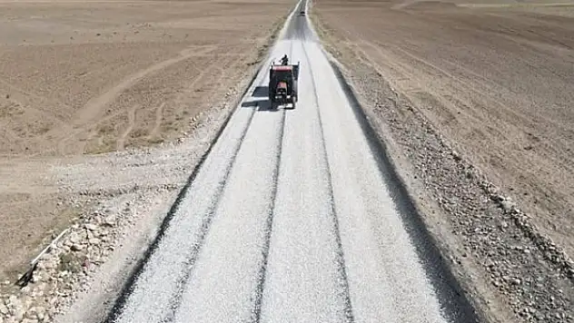 Cihanbeyli'de yolların  konforu artıyor