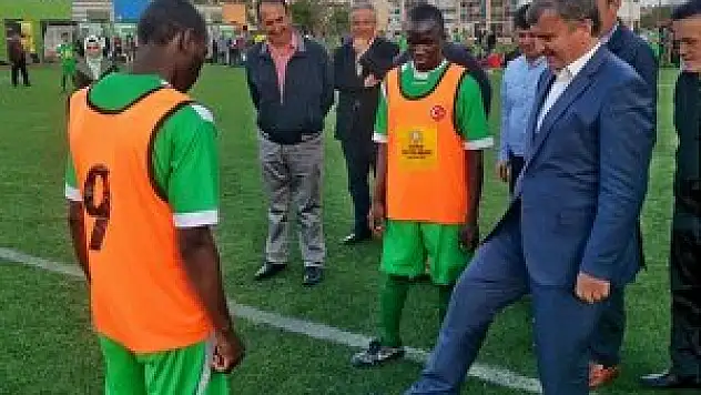 Uluslararası öğrenci futbol turnuvası yapılıyor