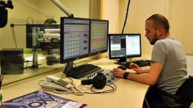 Radyo programı öğrencilerin umudu oldu