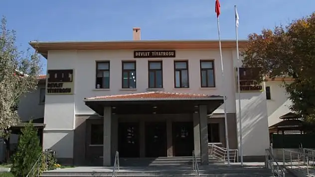 Devlet Tiyatroları perdesini açıyor