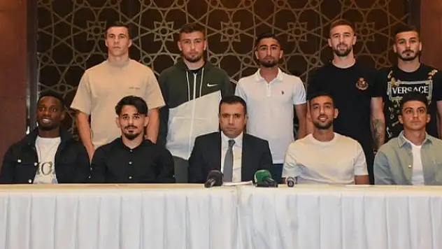 Konyaspor, yeni transferleri tanıttı!