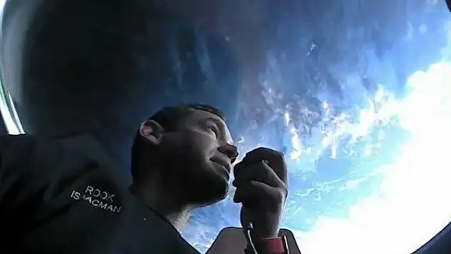 Uzay yolcuları yeryüzüne döndü