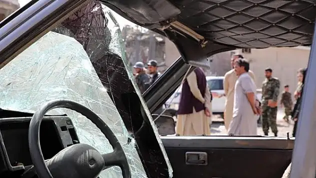 Afganistan'da düzenlenen bombalı saldırıda 2 sivil öldü
