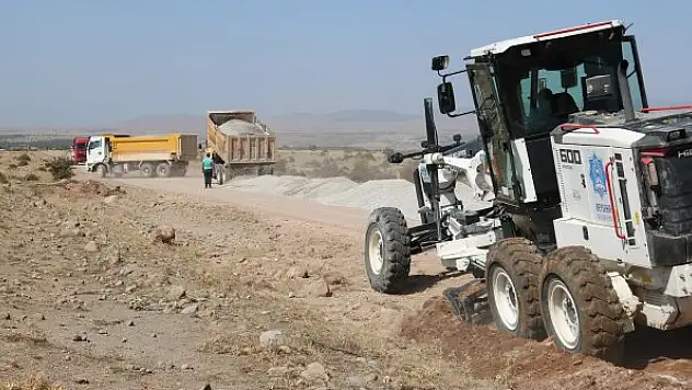 Yayla yollarına bakım yapılıyor