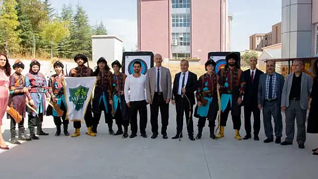 Selçuk YDYO'da açılış festivali