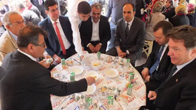 AK Parti Konya milletvekili adayları işçiler buluştu