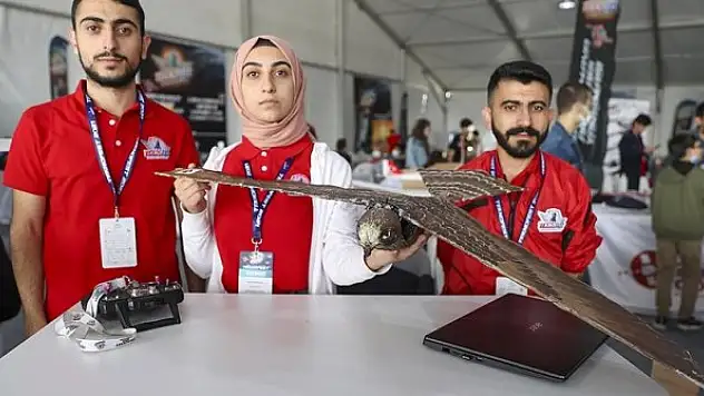Ağrılı öğrencilerin atmacası TEKNOFEST'te havalandı
