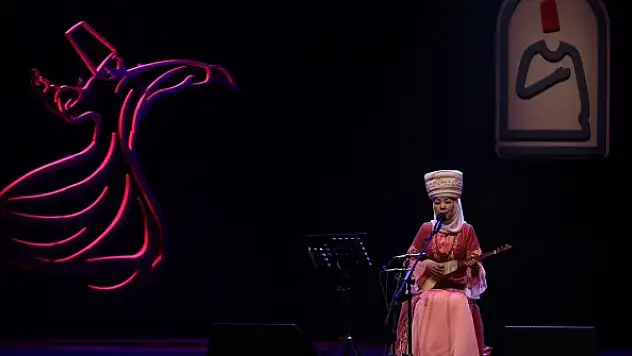 Konya'da Salamat Sadıkova sahne aldı