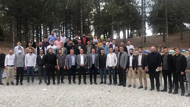 Ak Partili vekillerden ilçelere çıkarma