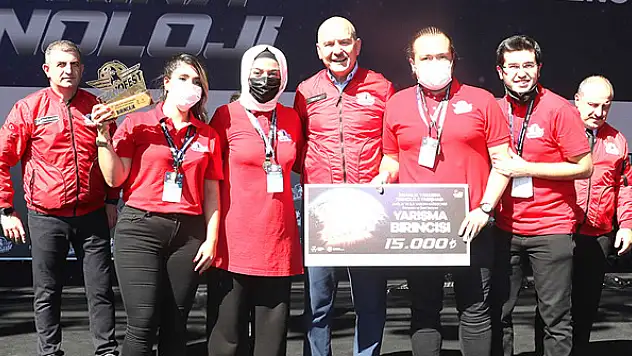 Selçuk Tıp öğrencilerinden yapay zekayla ilgili buluş