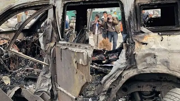 Taliban aracına bombalı saldırı