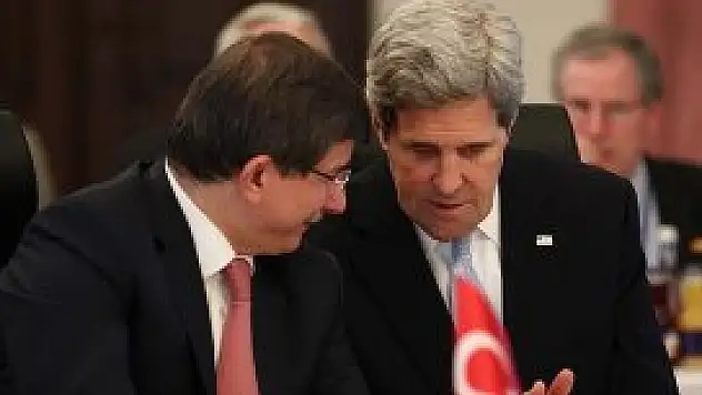 Davutoğlu, Kerry ile görüştü