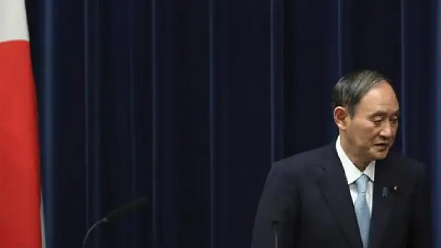 Japonya'da Başbakan Suga kabinesi istifa etti