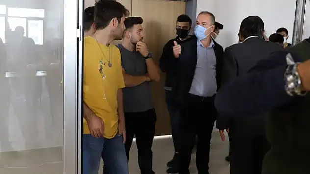 Şahin öğrenci  yurtlarını inceledi