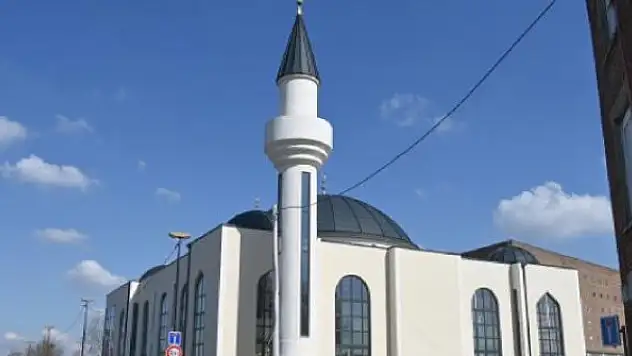Fransa'da bir cami daha kapatılıyor