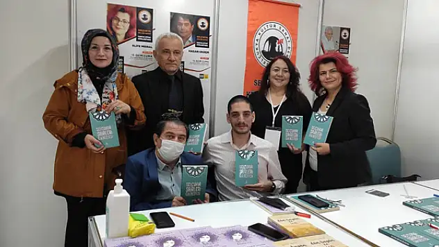 Şair ve yazarlar kitapseverlerle buluşuyor