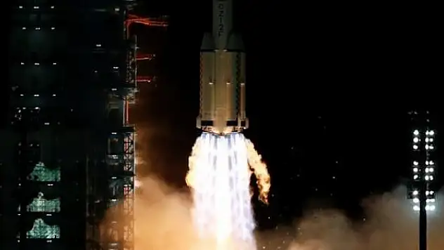 Şıncou-13 mekiği uzay istasyonuna kenetlendi