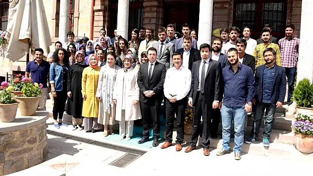 Meram'dan gençlere destek