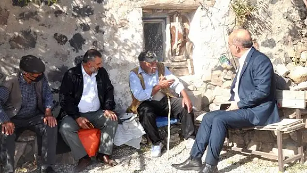 Emirgazi'de mahalle  ziyaretleri sürüyor