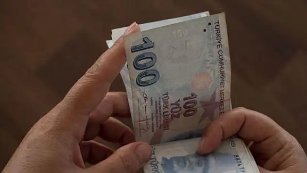 Devlet memurlarının fazla mesai ücretleri artırıldı