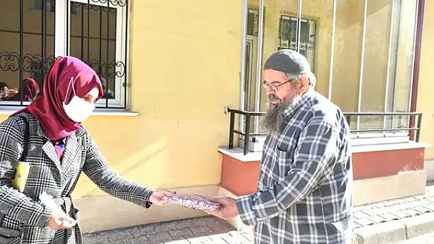 Karatay'da yaşlılar unutulmadı