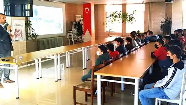Nuraniye Kur'an Kursu'nda  Mevlid-i Nebi etkinliği