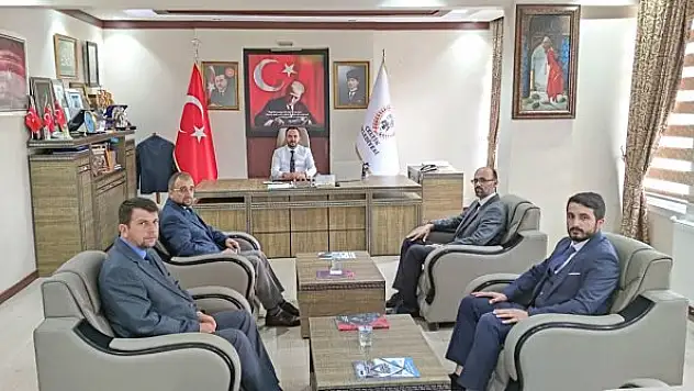 İmamlardan Meşe'ye ziyaret