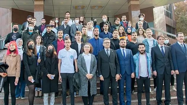 Rektör Aksoy, öğrenci  toplulukları ile buluştu